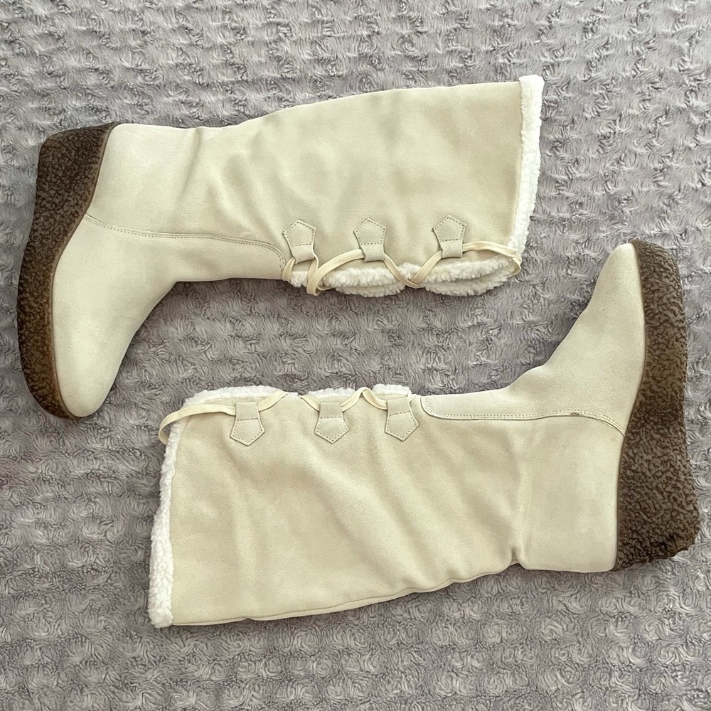 Michael Kors Beaverton Lace Up Sherpa-lined Suede Wedge Boots Cream 8 - Picture 8 of 8